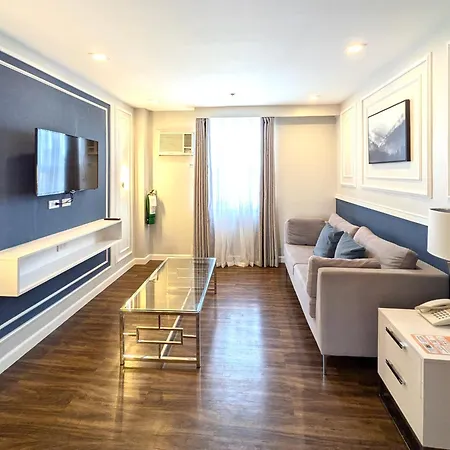 Tom\'S Cabin Hotel