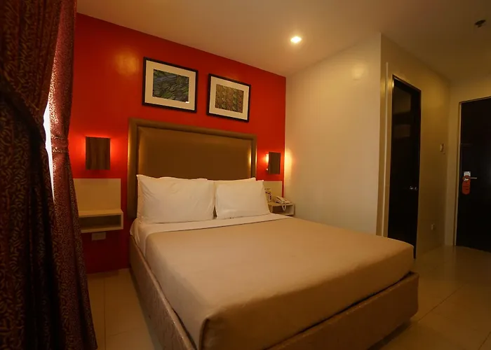 Tom's Hotel 3*