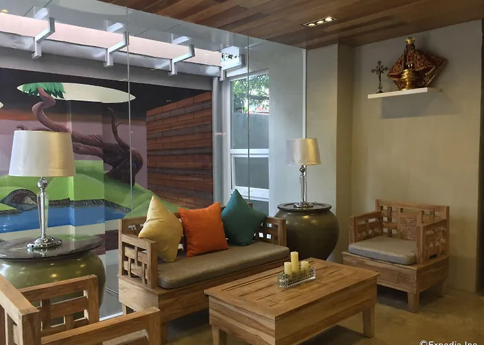 Tom's Hotel Cebu
