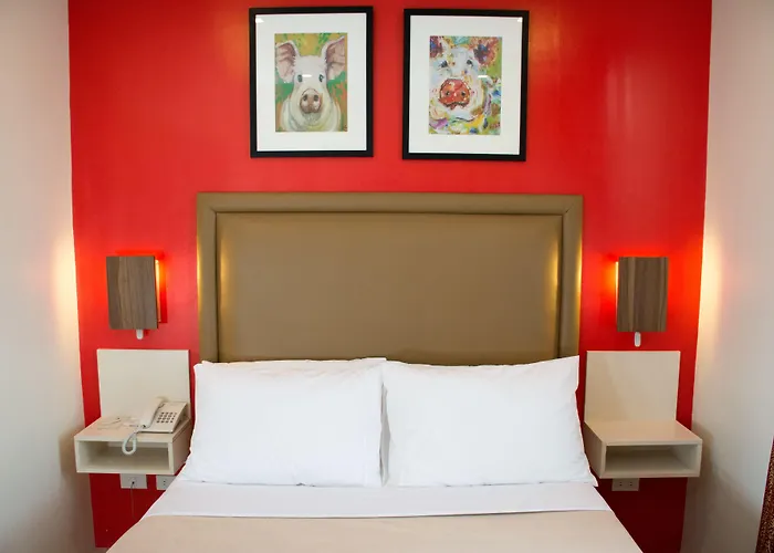 Tom's Hotel 3*