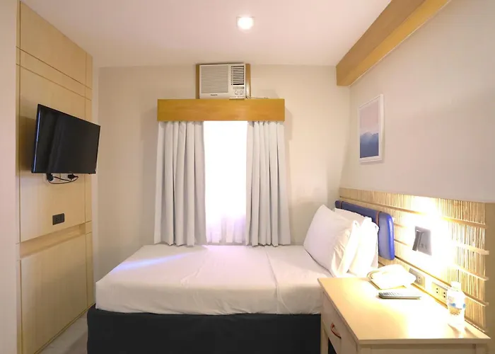Hotel Tom's Cebu Stadt