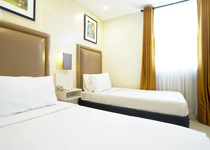 Tom's Hotel 3*